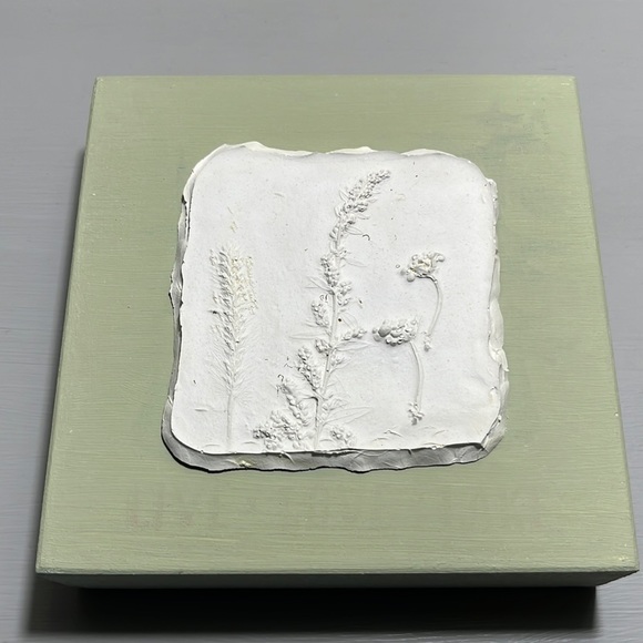 Handcrafted Plaster Relief Nature Casting - Picture 3 of 10
